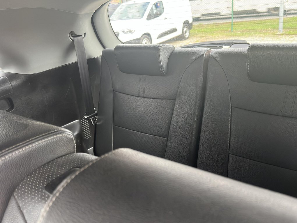 Kia Sorento 2.2CRDi  4x4, 7míst