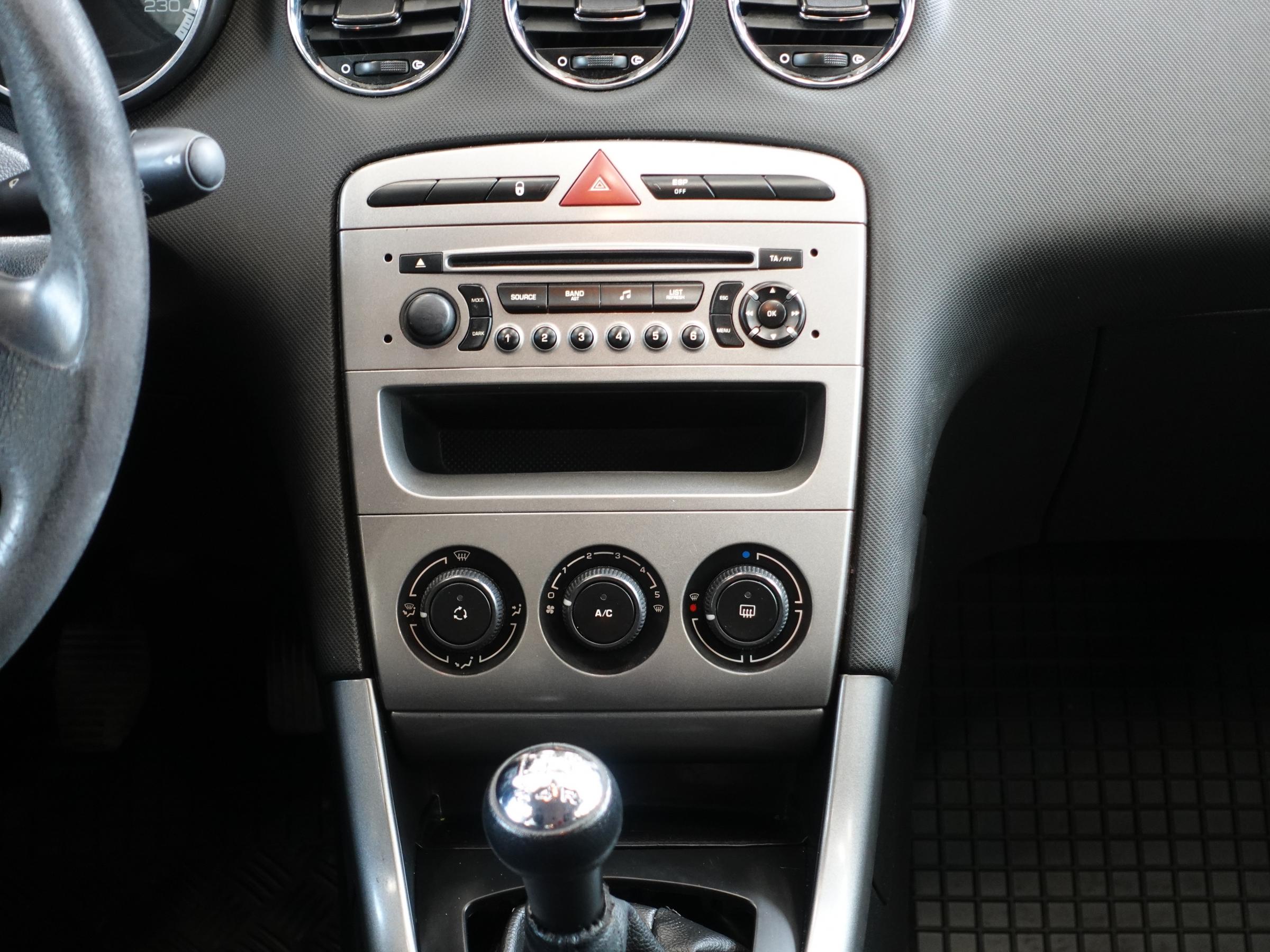 Peugeot 308, 2011 - pohled č. 9