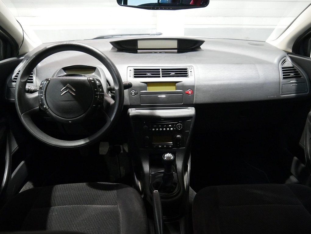 Citroën C4 1.6i 