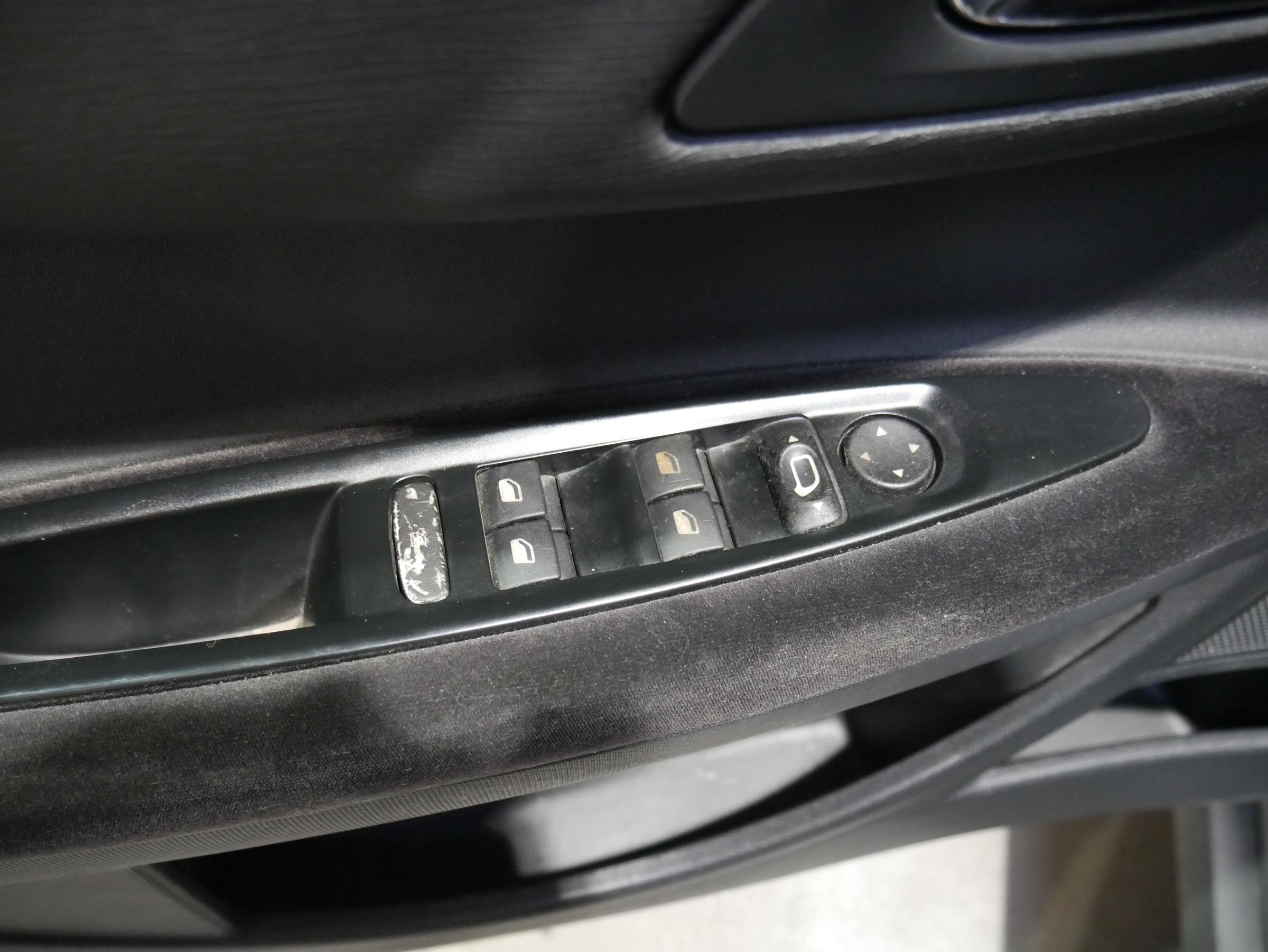 Citroën C4, 2008 - pohled č. 11