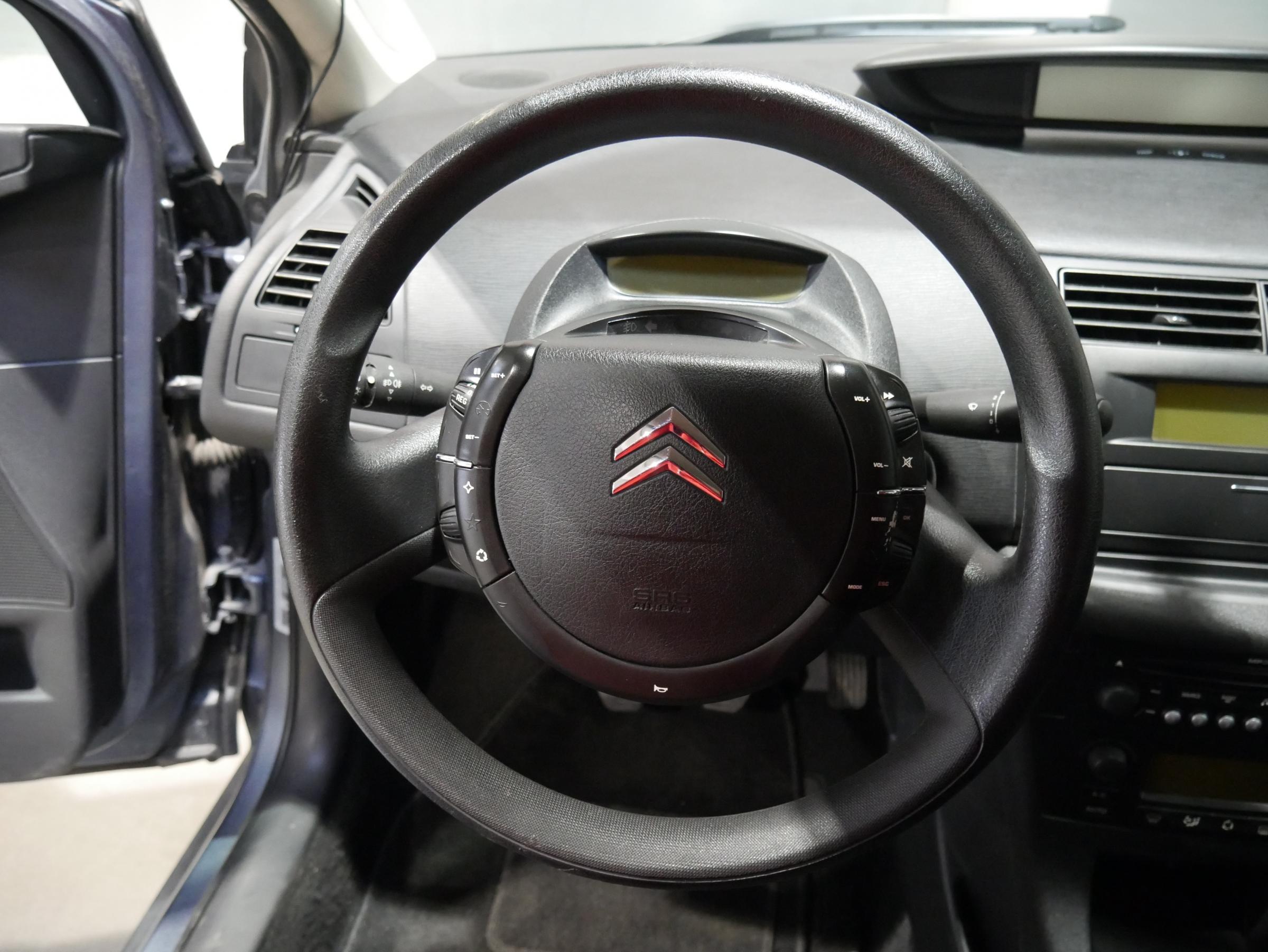 Citroën C4, 2008 - pohled č. 12