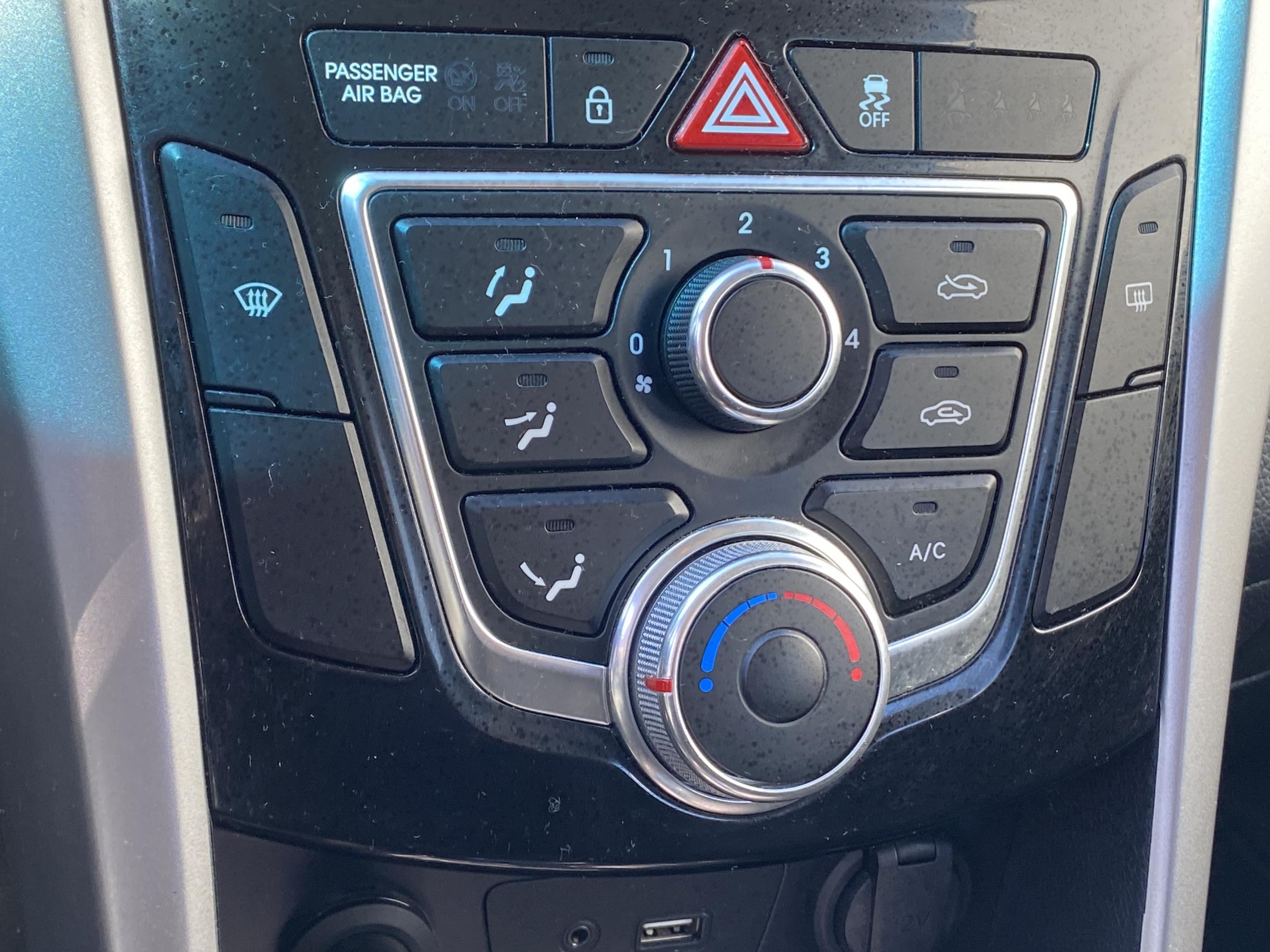 Hyundai i30, 2015 - pohled č. 14