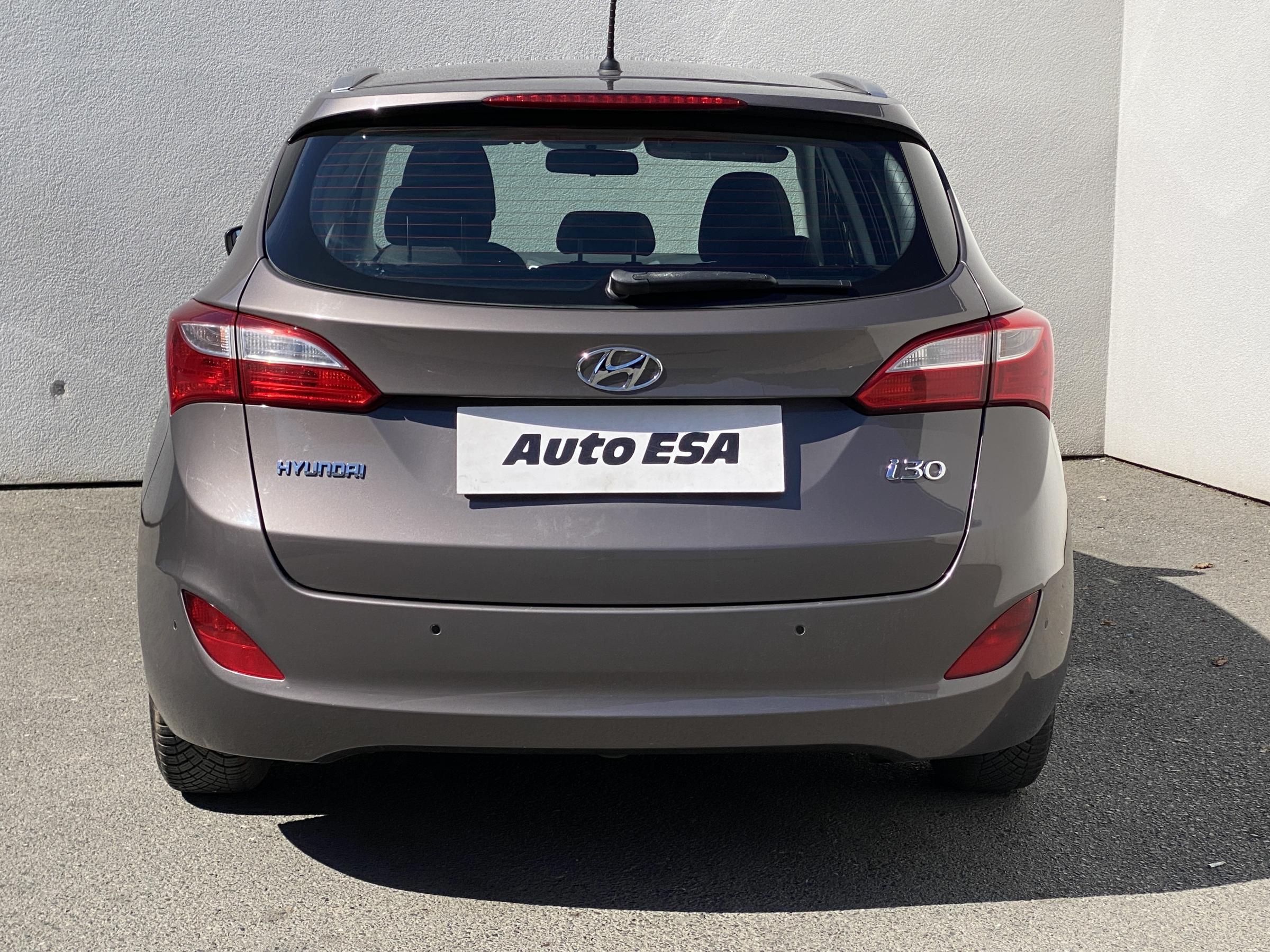 Hyundai i30, 2015 - pohled č. 5