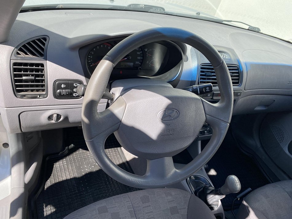 Hyundai Accent 1.4i 