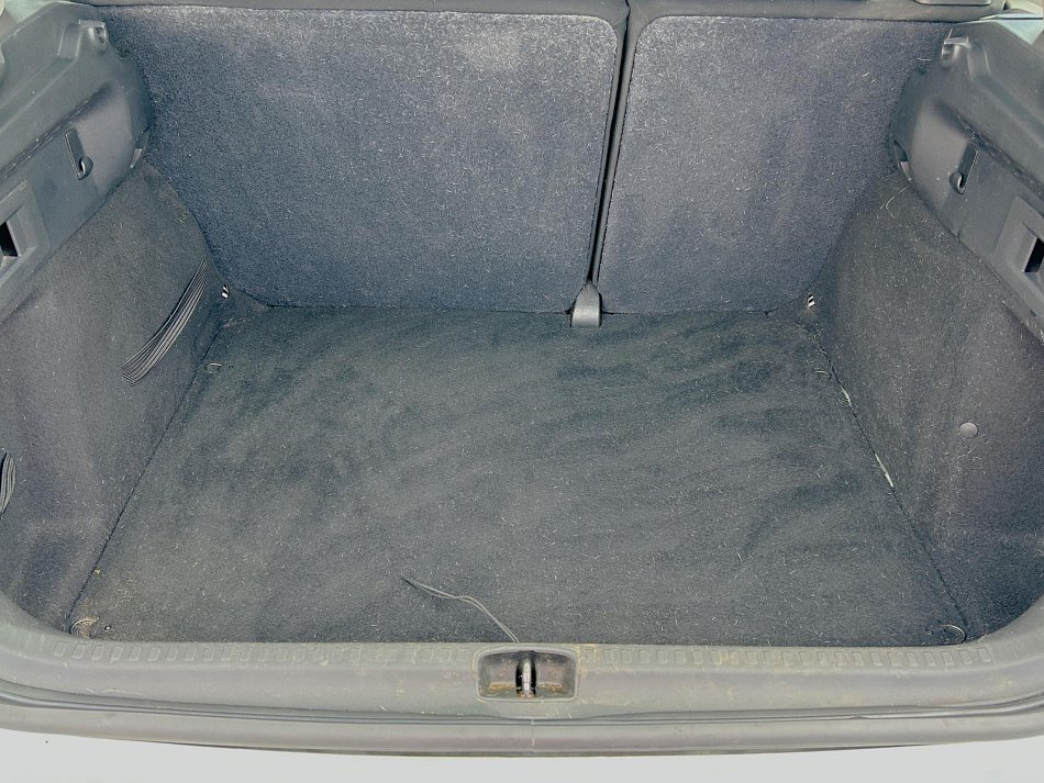 Citroën C4 1.4i 