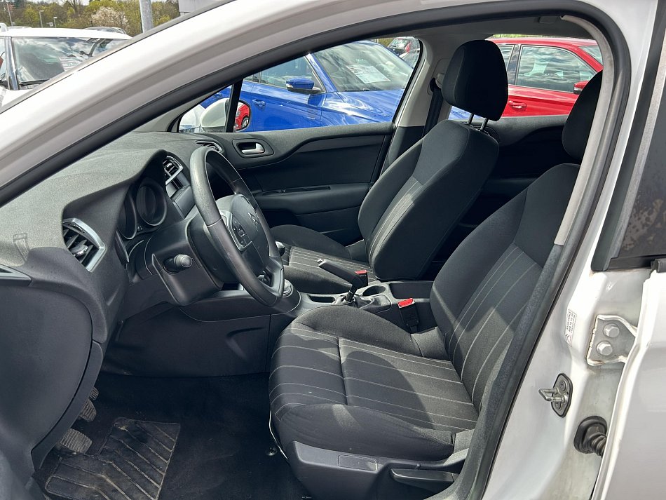 Citroën C4 1.4i 