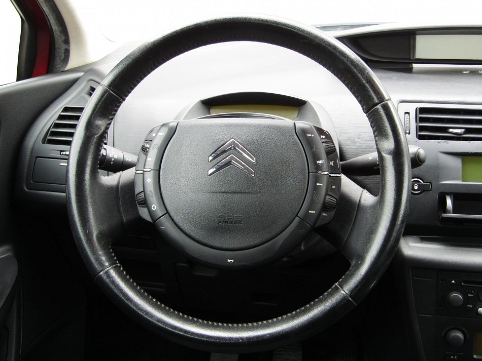 Citroën C4 1.4i 