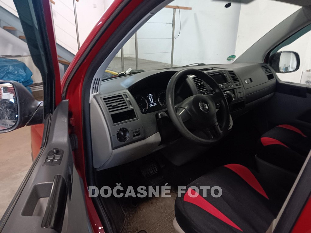 Volkswagen Transporter 2.0TDi  L2H2
