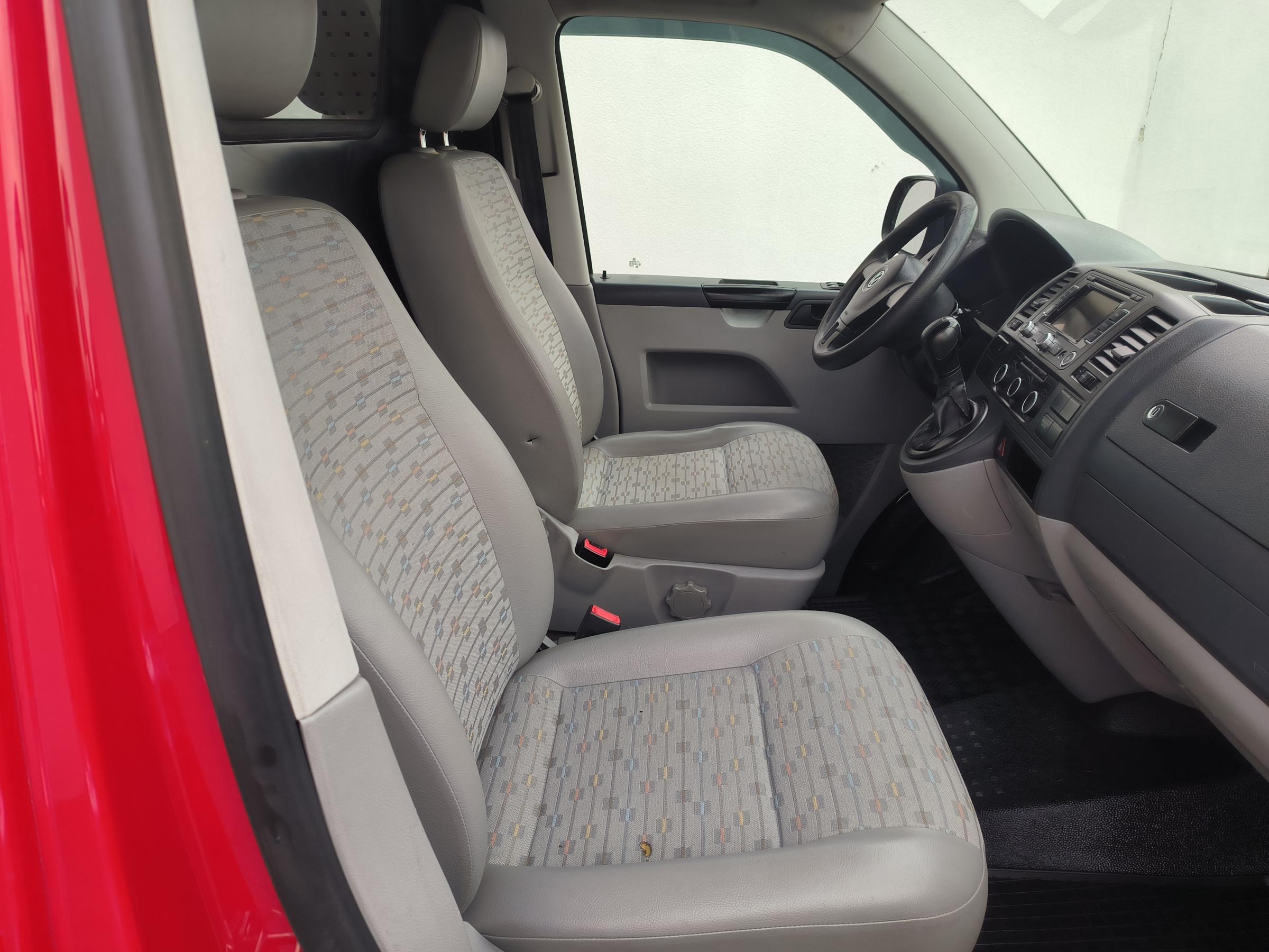 Volkswagen Transporter, 2013 - pohled č. 19