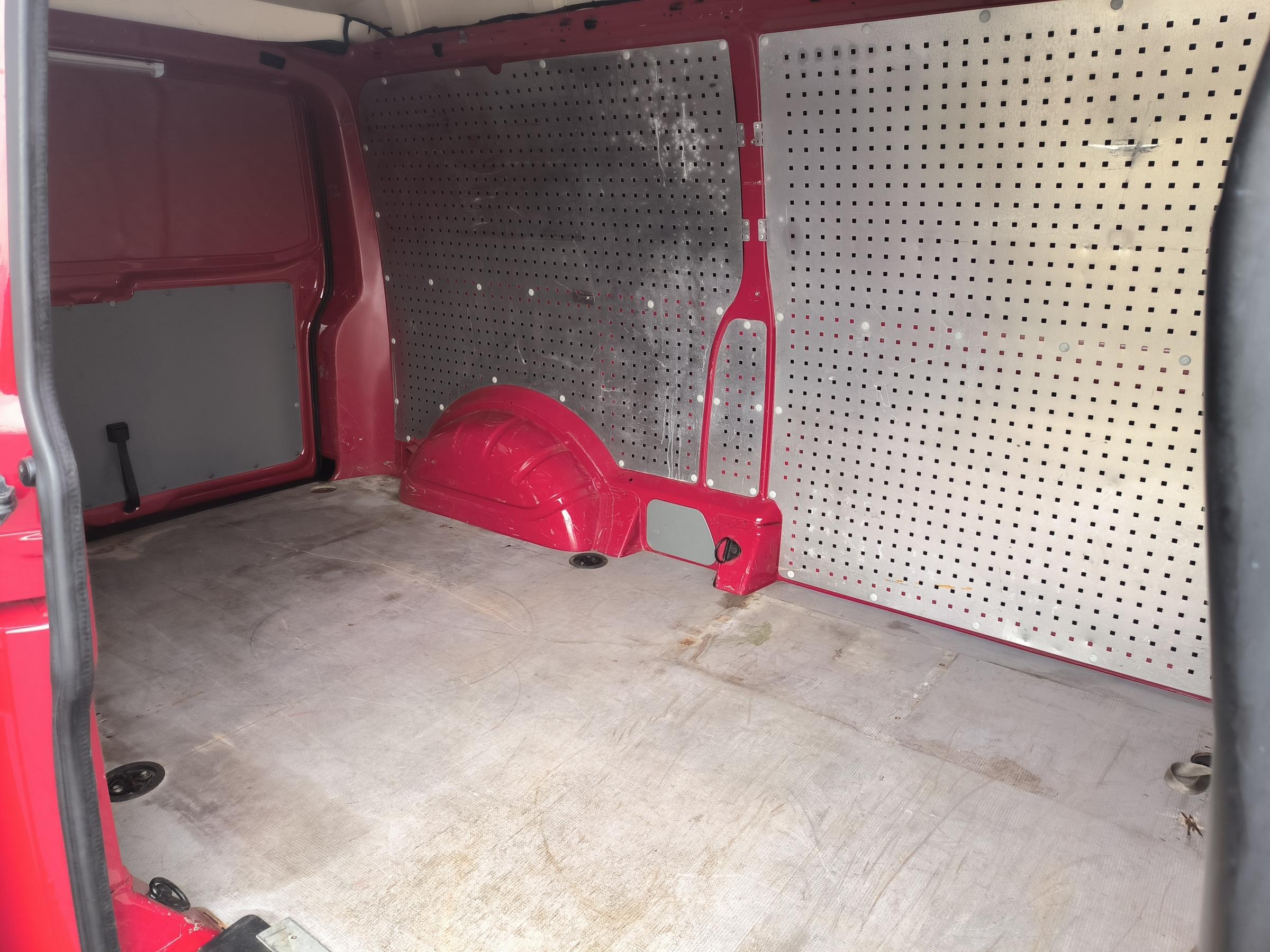 Volkswagen Transporter, 2013 - pohled č. 9