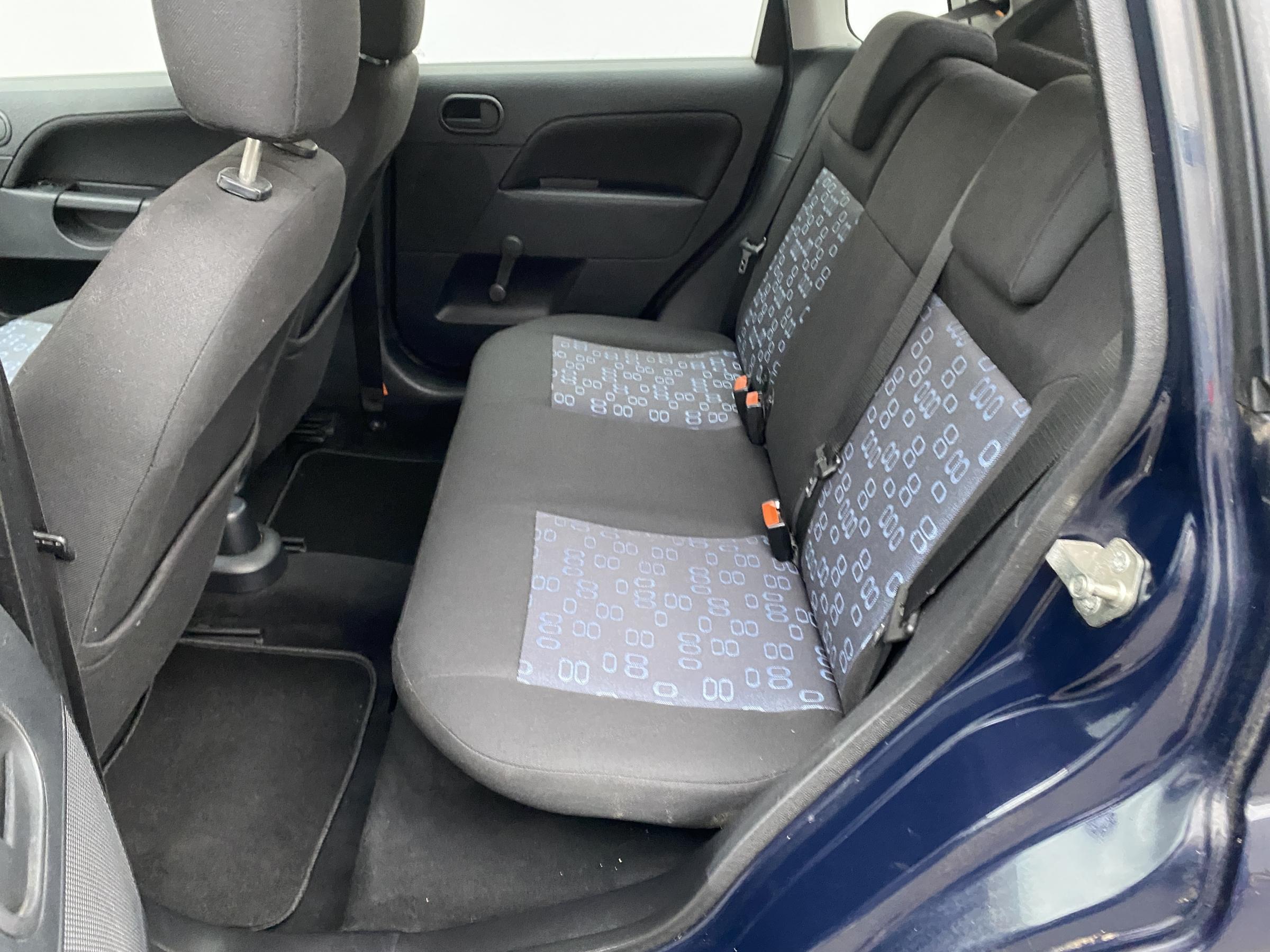 Ford Fiesta, 2004 - pohled č. 10