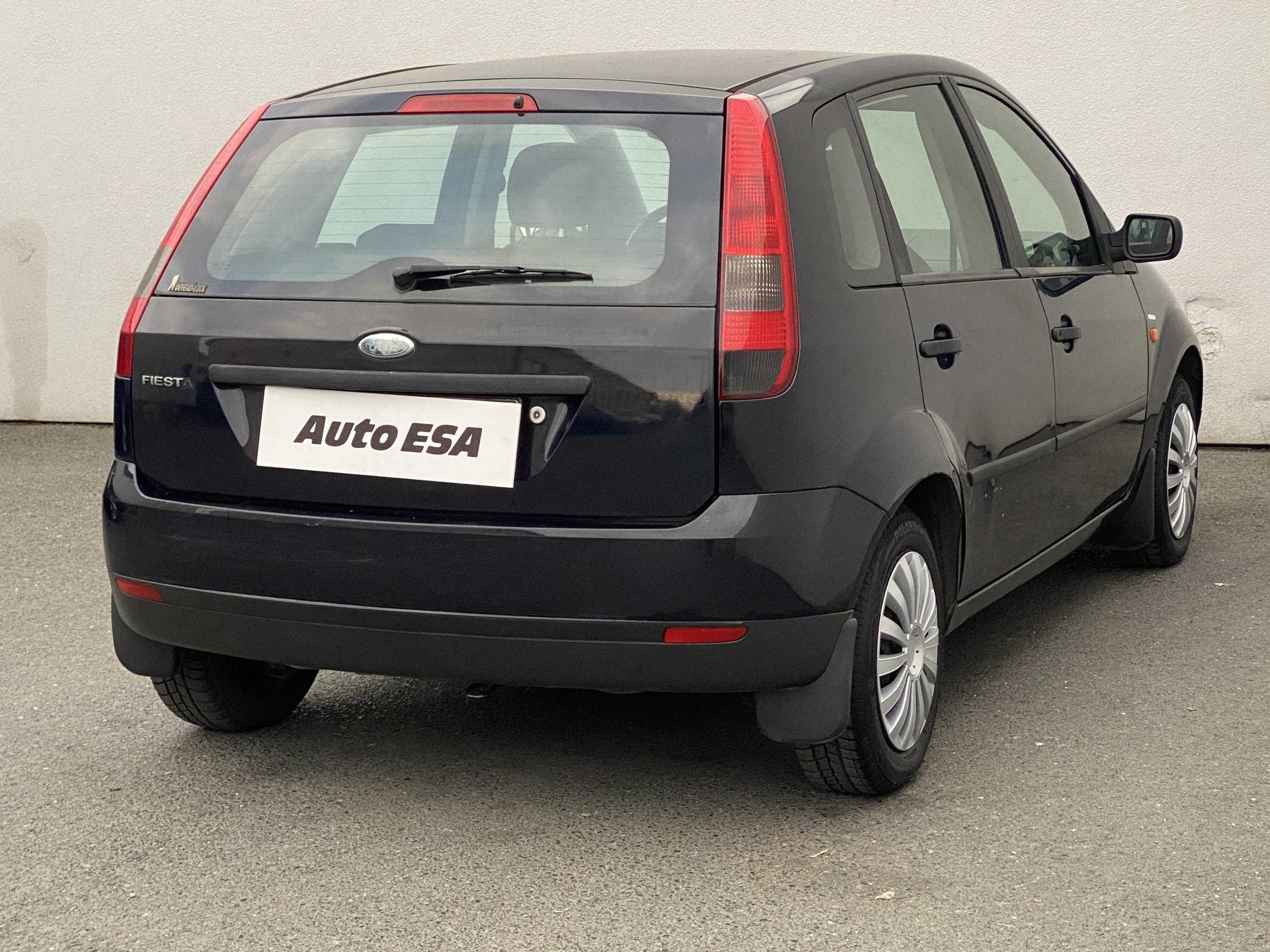 Ford Fiesta, 2004 - pohled č. 4