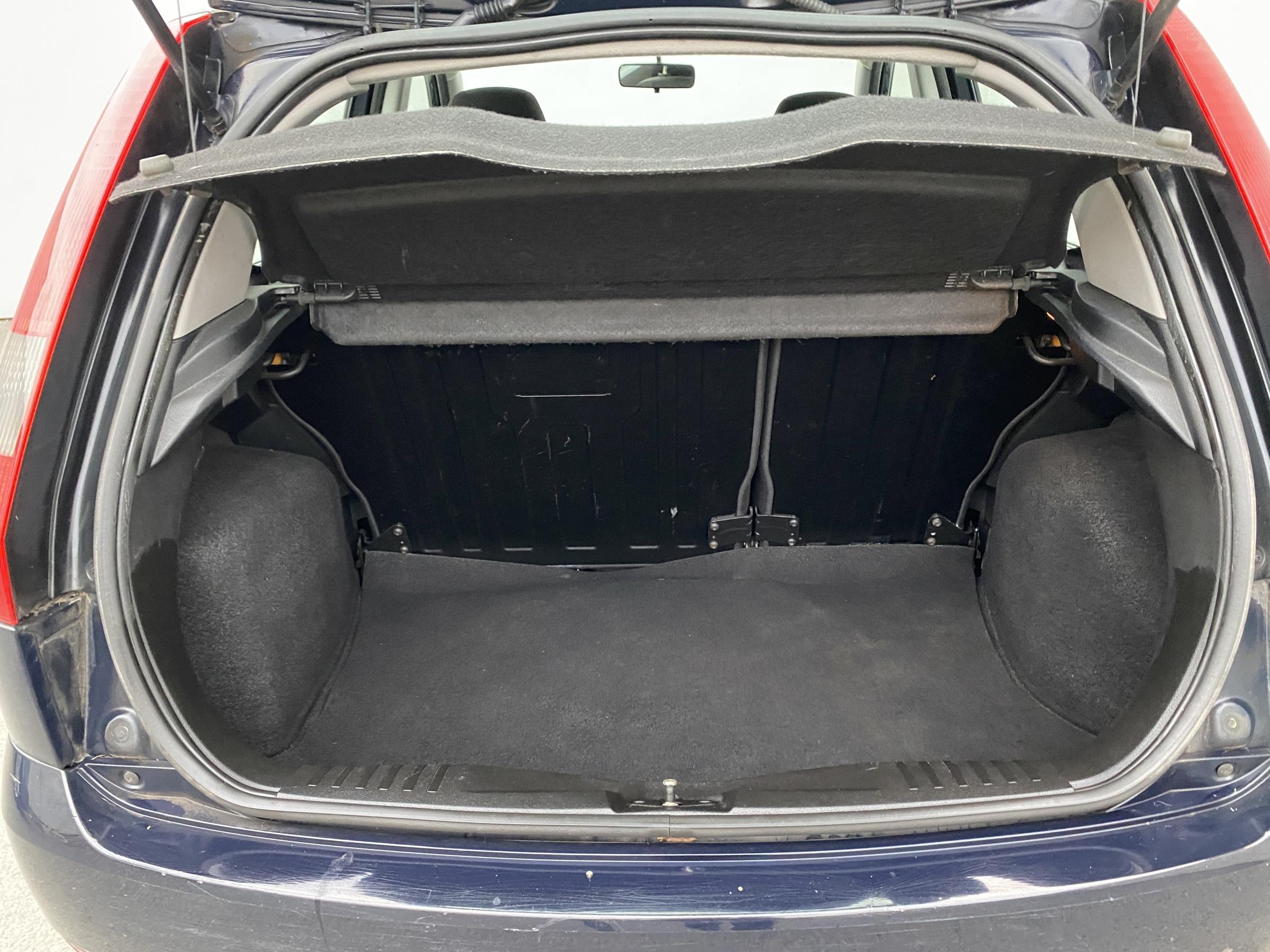 Ford Fiesta, 2004 - pohled č. 7