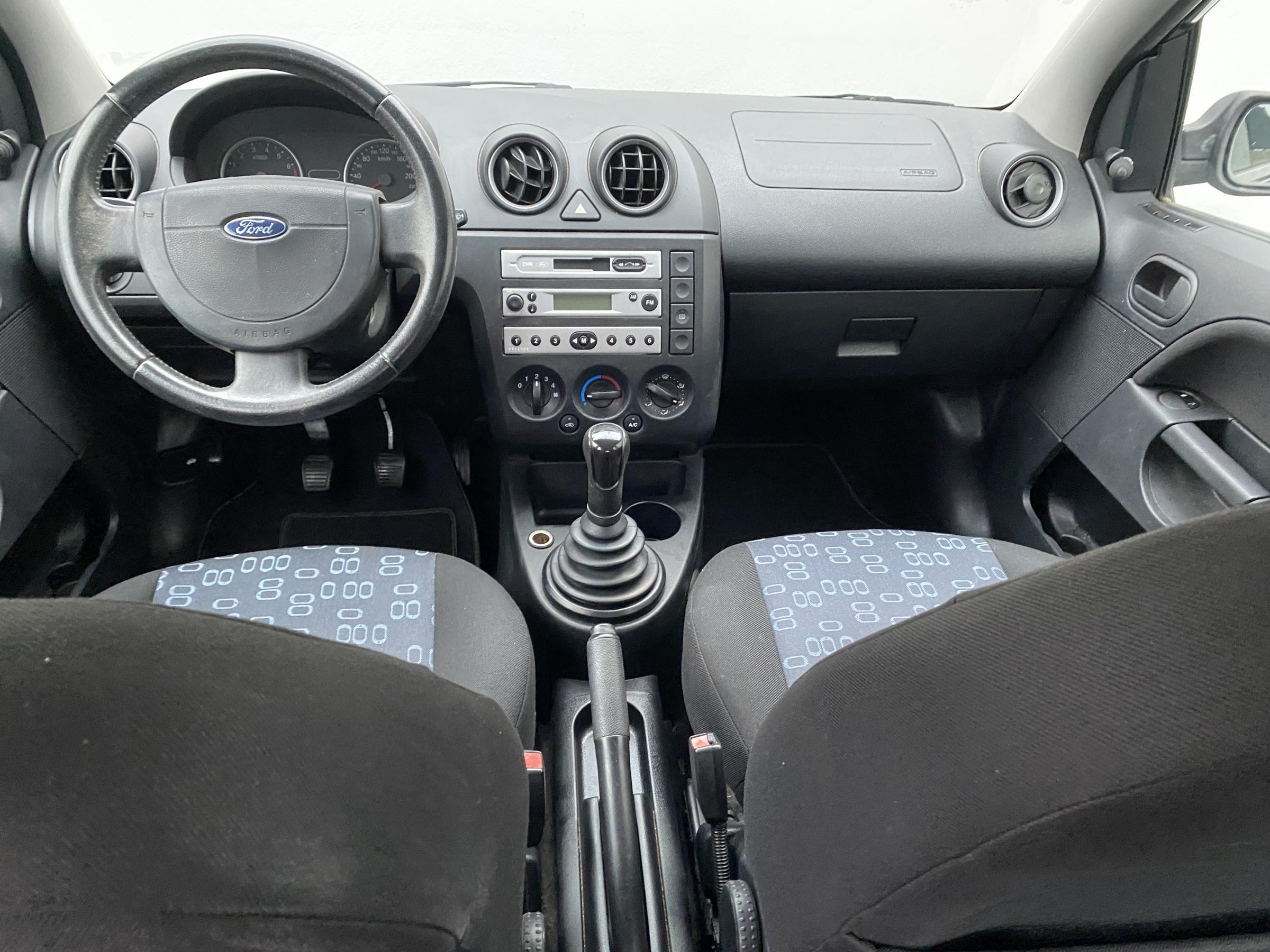 Ford Fiesta, 2004 - pohled č. 8