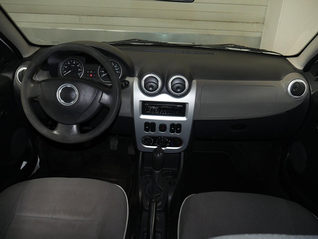 Dacia Sandero 1.1i 