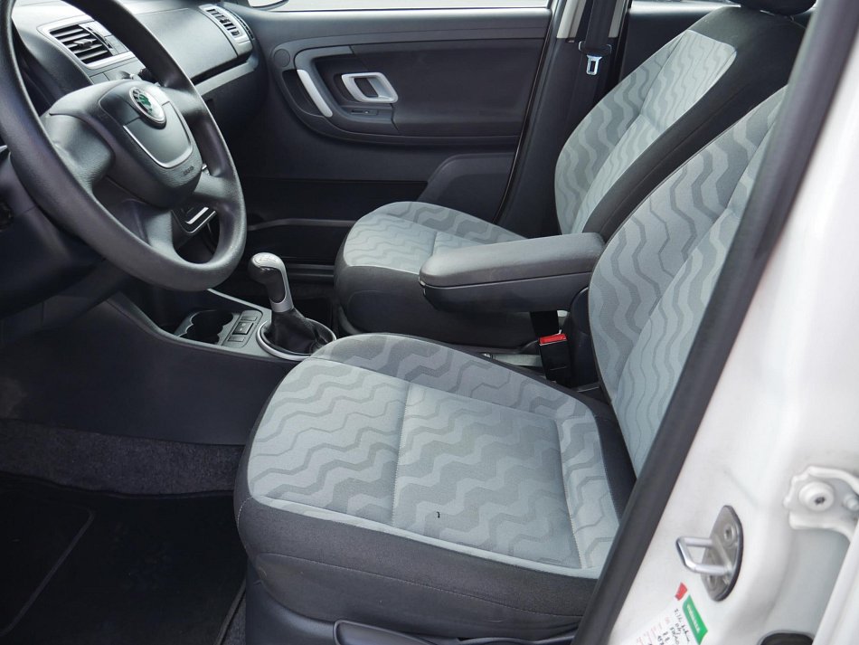 Škoda Fabia II 1.4 16 V Ambiente