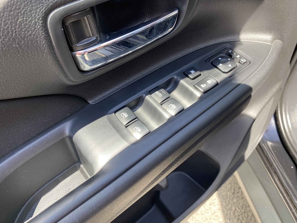 Mitsubishi Outlander 2.0 