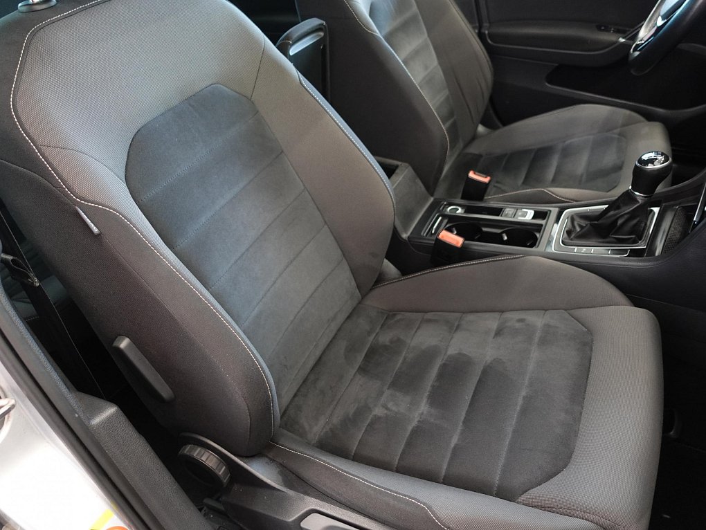 Volkswagen Golf 1.4TSI 