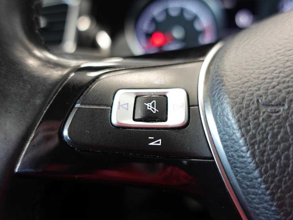 Volkswagen Golf 1.4TSI 