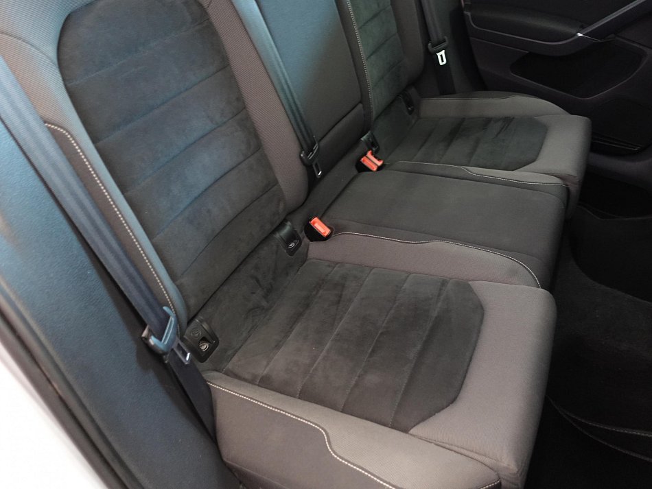 Volkswagen Golf 1.4TSI 