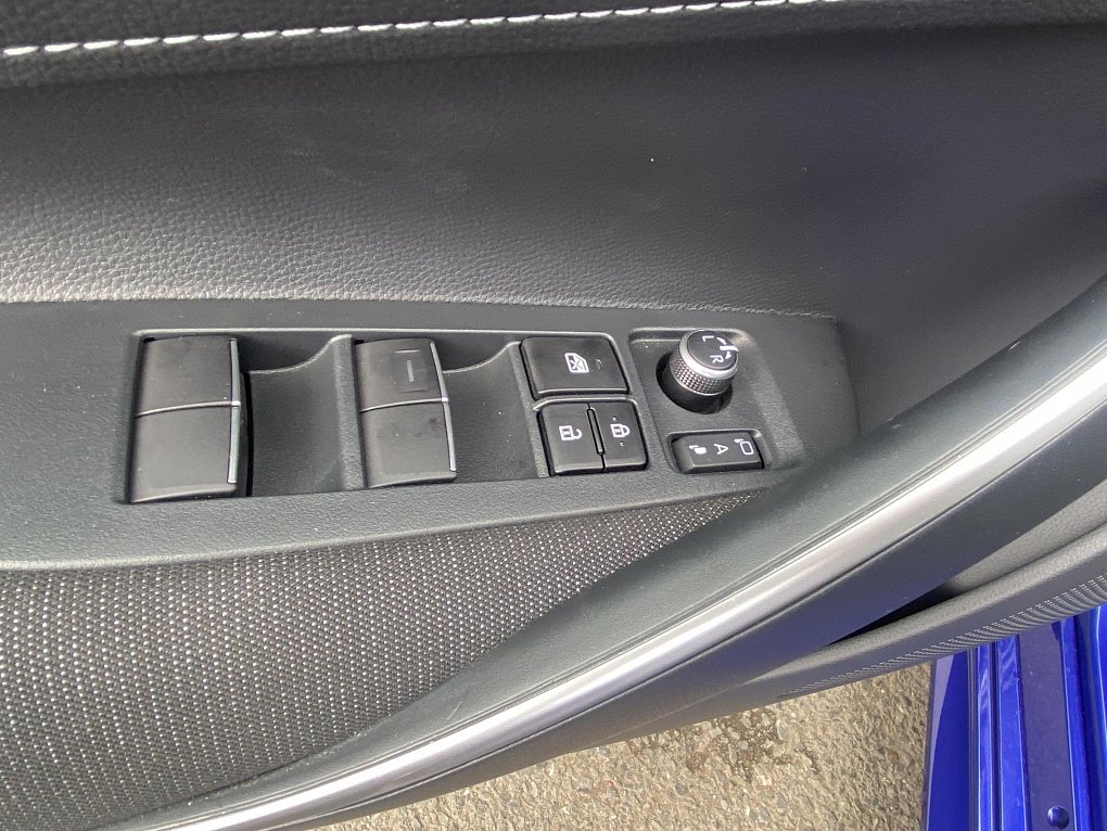 Toyota Corolla 1.8 e-CVT Comfort
