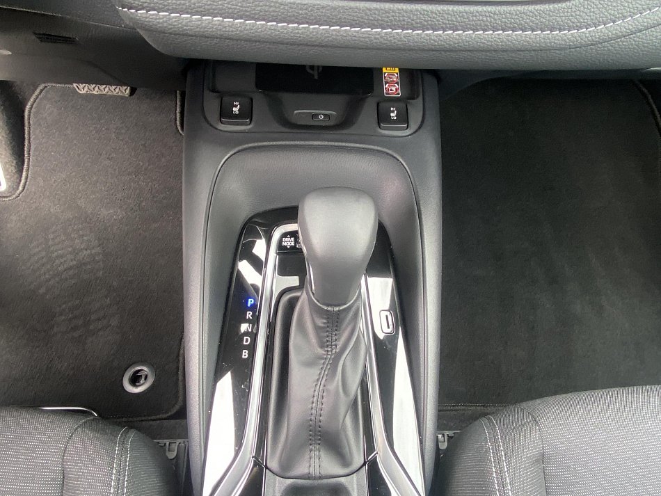 Toyota Corolla 1.8 e-CVT Comfort