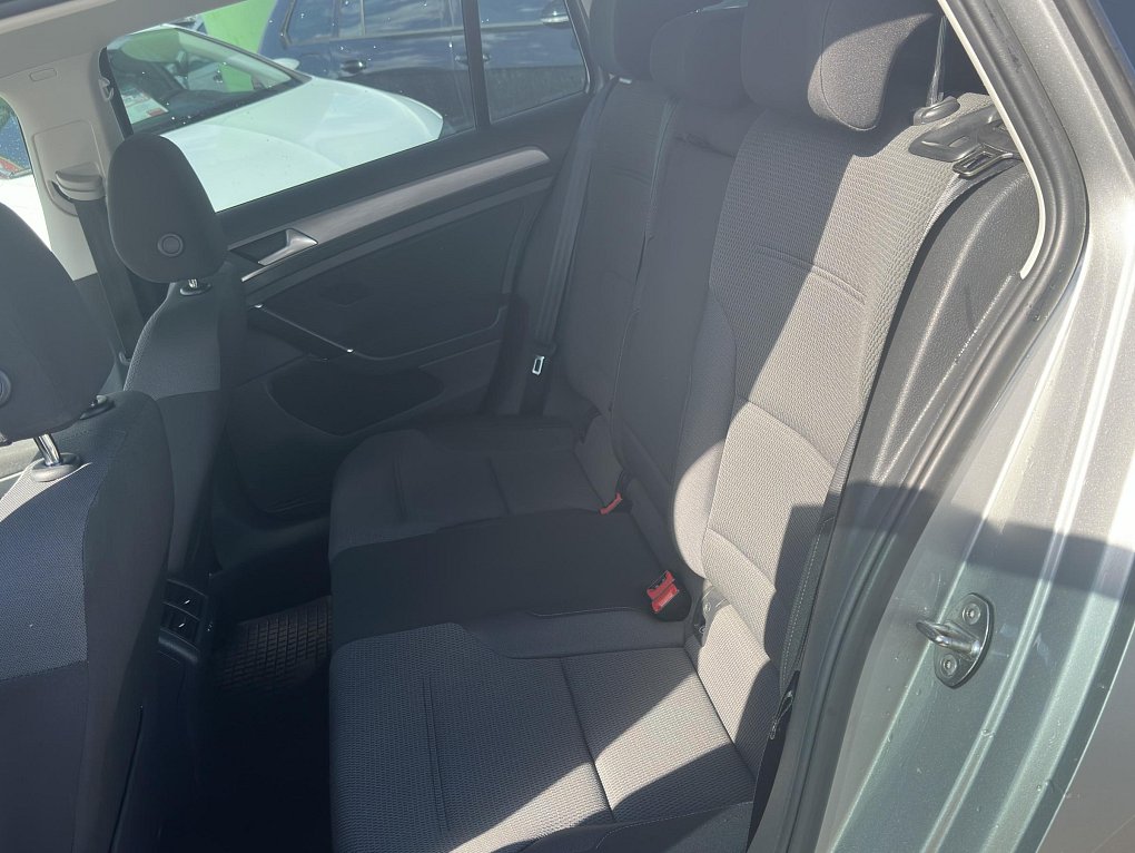 Volkswagen Golf 1.2 TSi 