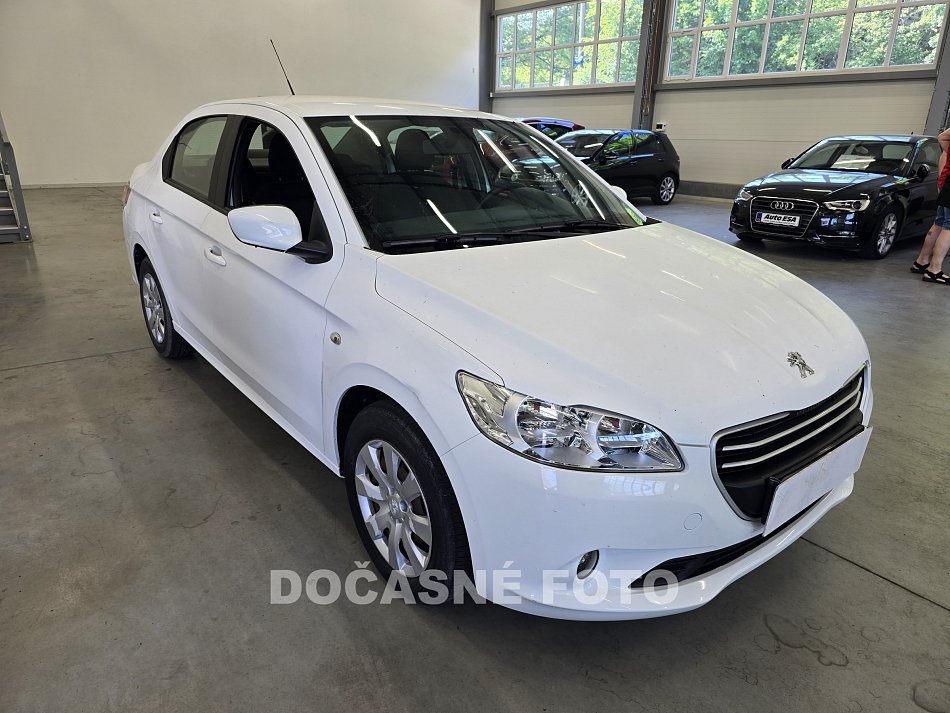 Peugeot 301 1.6i 