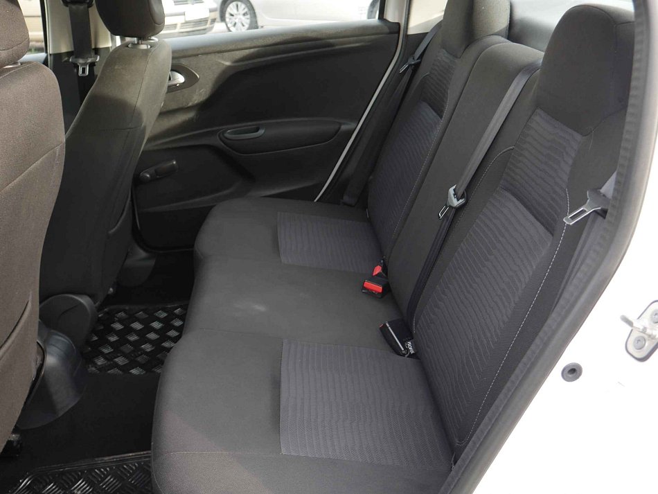 Peugeot 301 1.6 VTi Allure
