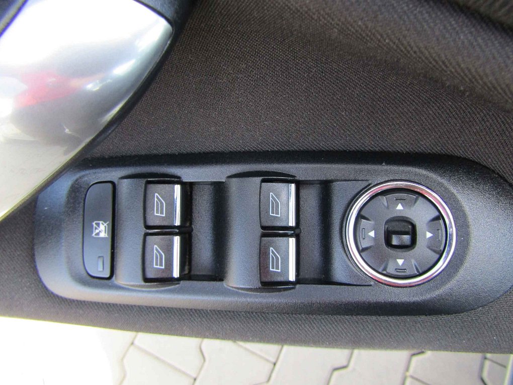 Ford Mondeo 2.0i 