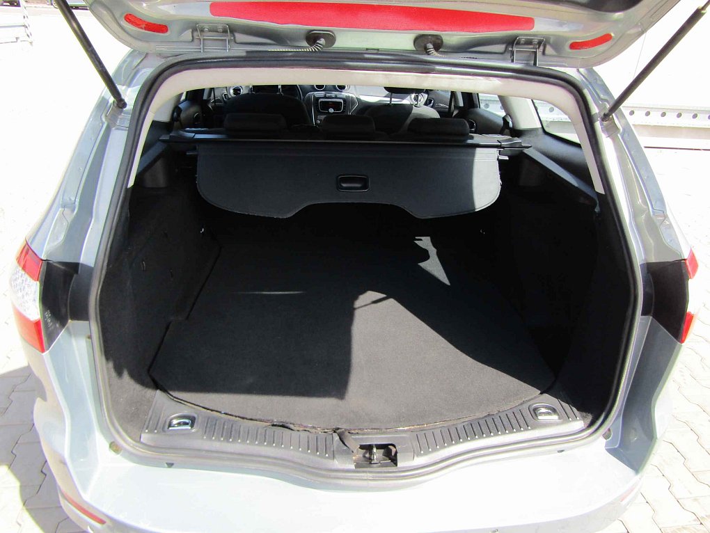 Ford Mondeo 2.0i 