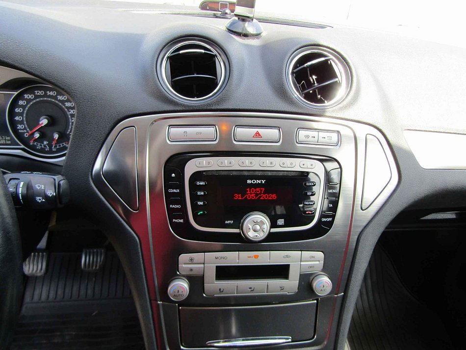 Ford Mondeo 2.0i 