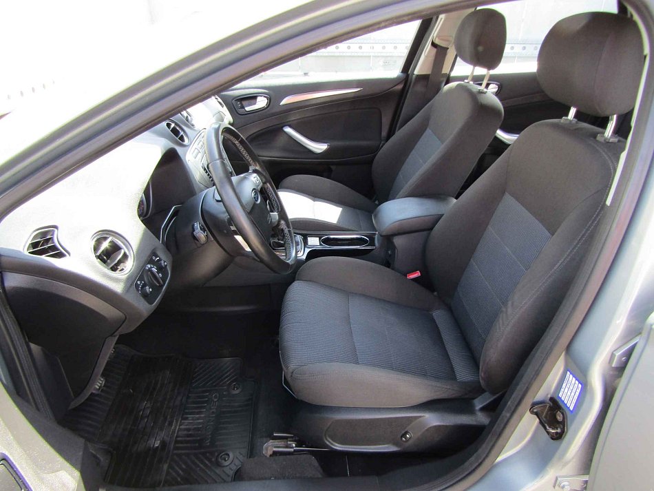 Ford Mondeo 2.0i 