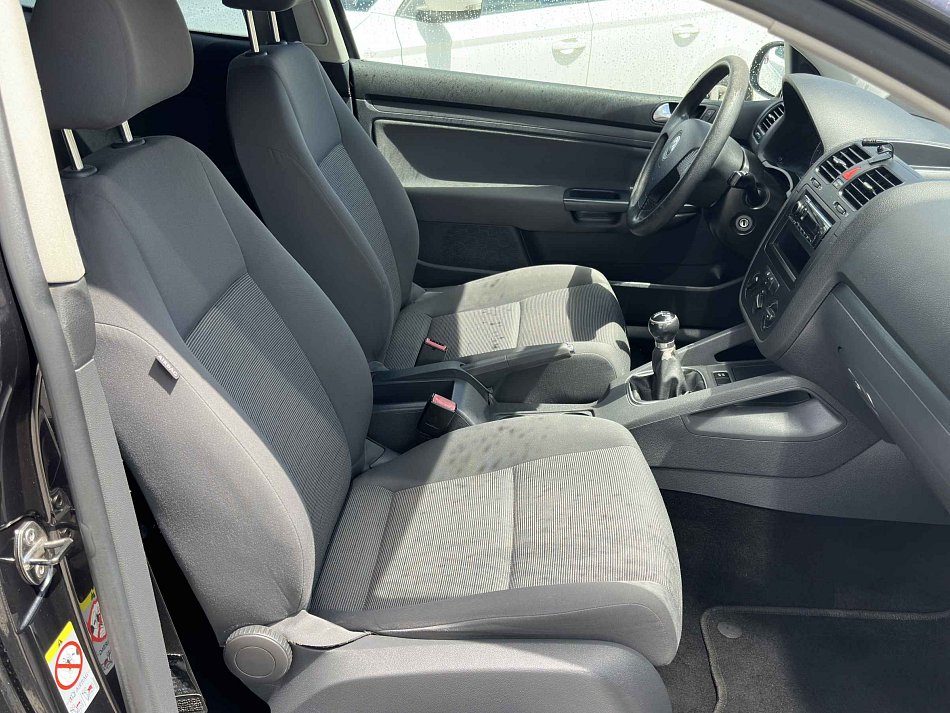 Volkswagen Golf 1.4i 