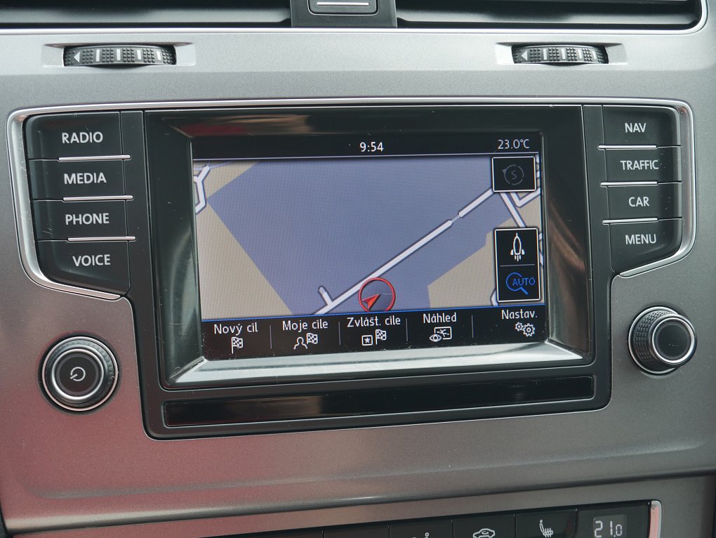 Volkswagen Golf 1.6 TDi 