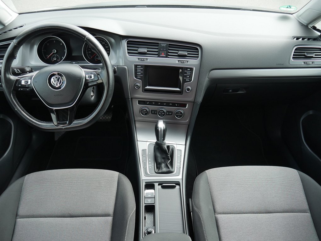 Volkswagen Golf 1.6 TDi 