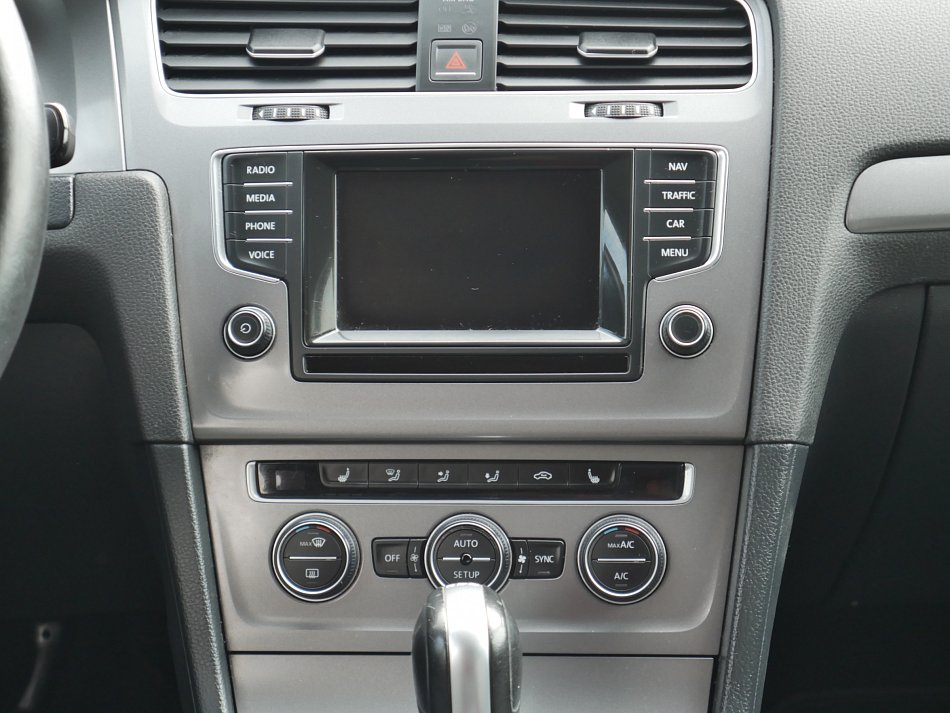Volkswagen Golf 1.6 TDi 