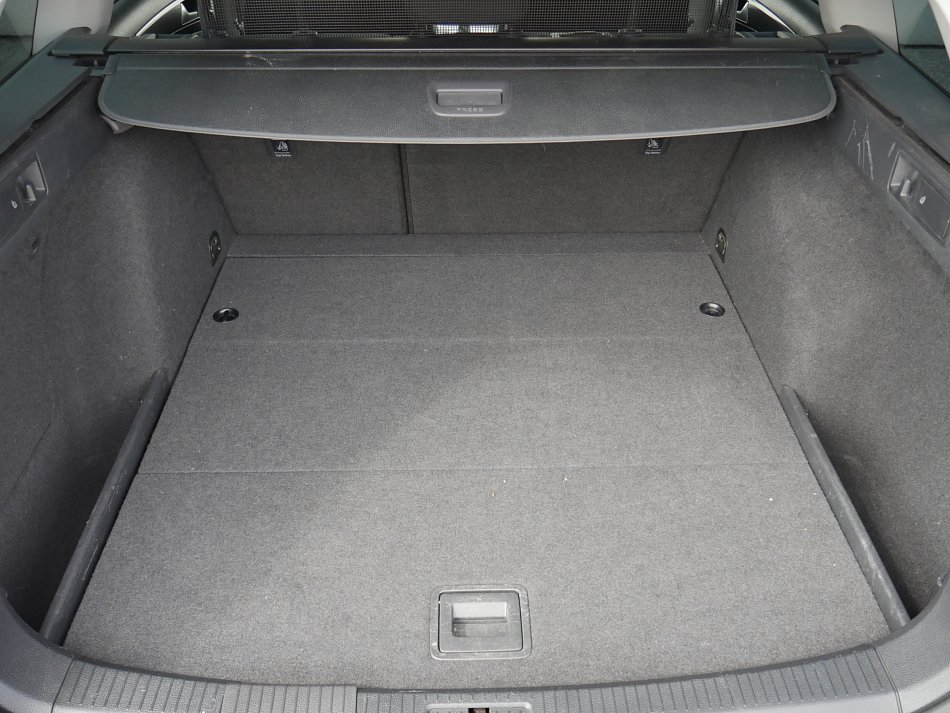 Volkswagen Golf 1.6 TDi 