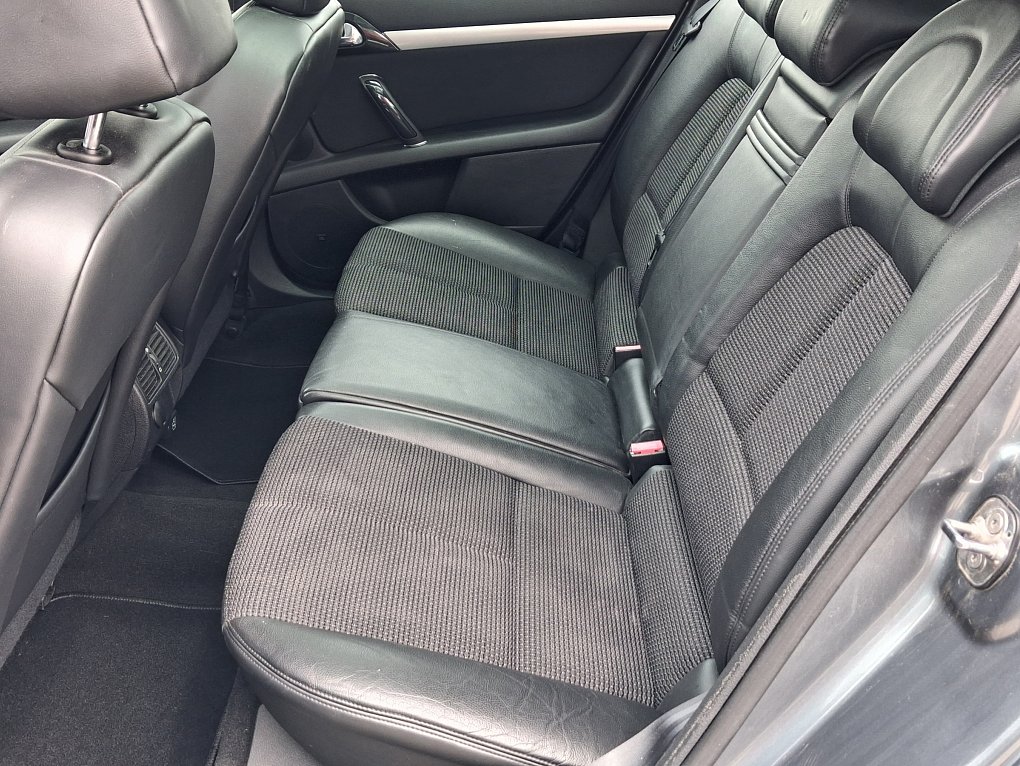 Peugeot 407 2.0 HDI 