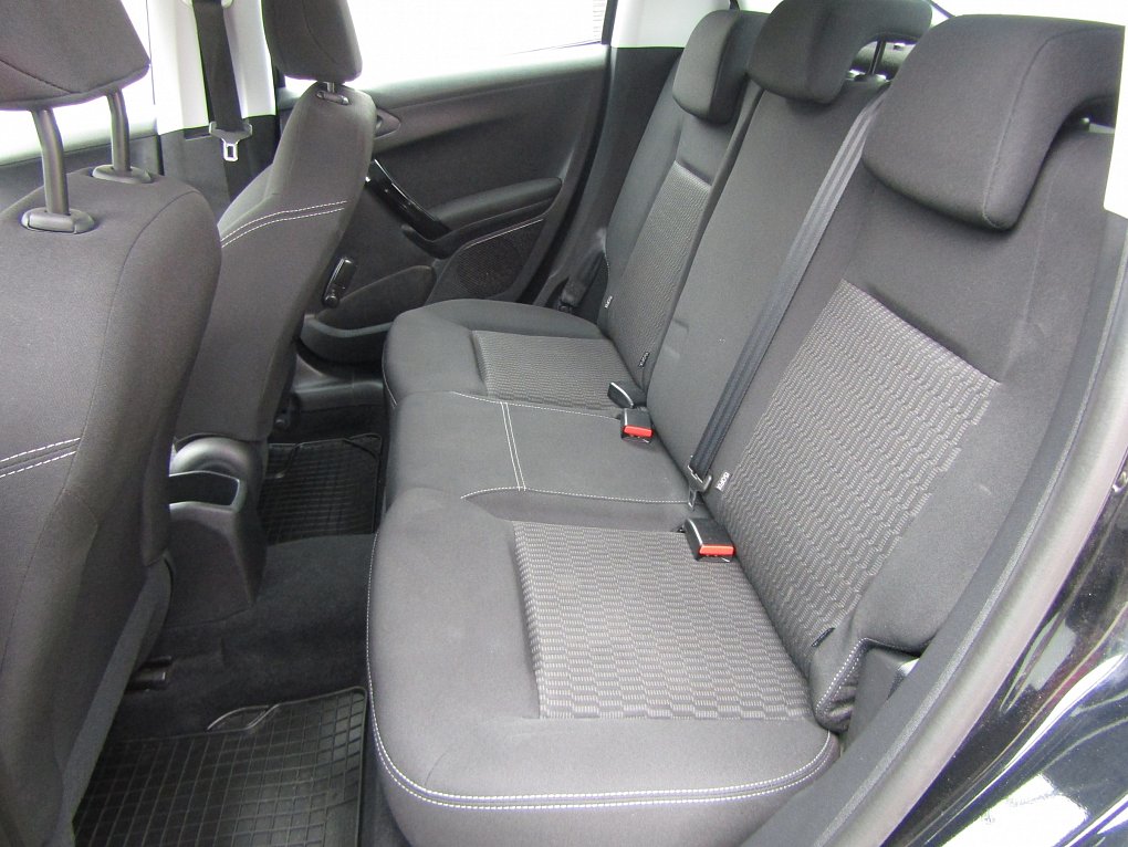 Peugeot 208 1.2i 