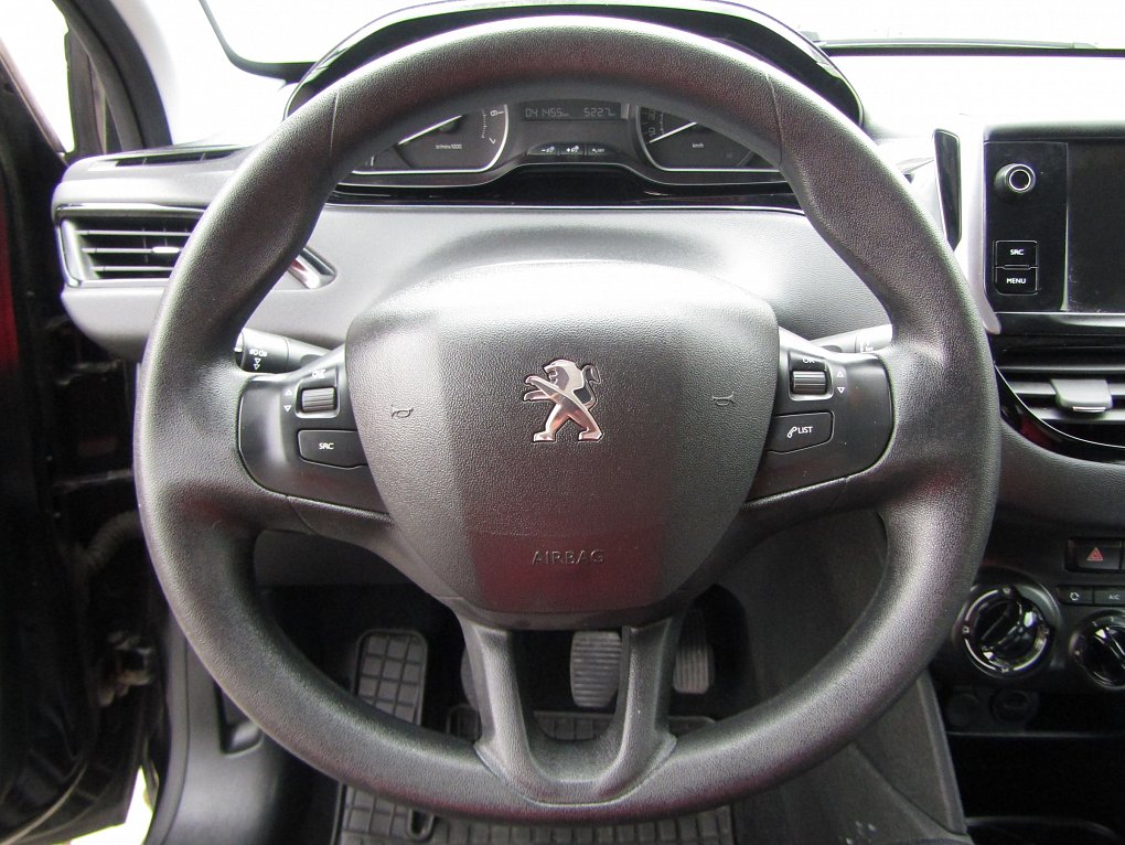 Peugeot 208 1.2i 
