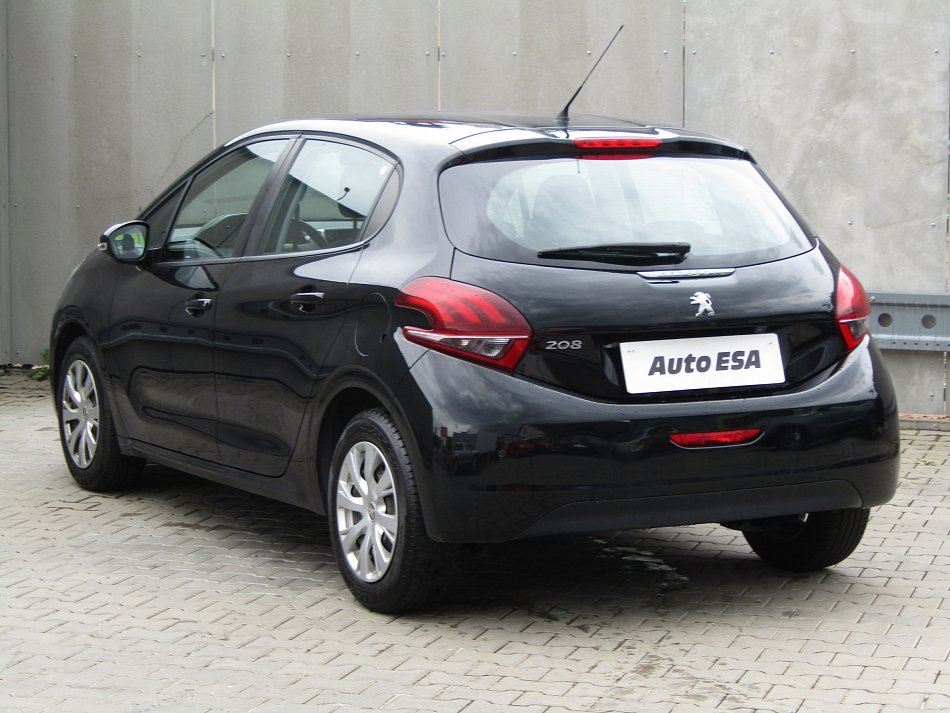 Peugeot 208 1.2i 