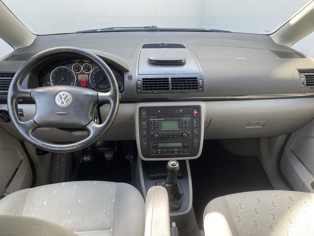Volkswagen Sharan 2.0i 