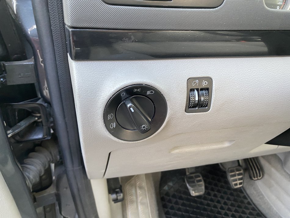 Volkswagen Sharan 2.0i 