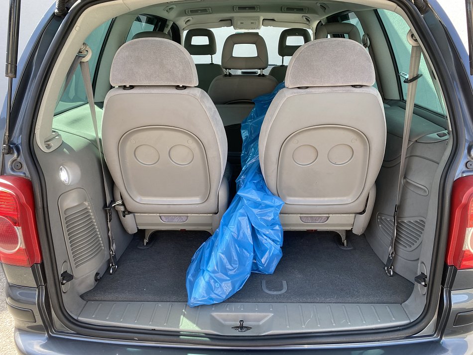 Volkswagen Sharan 2.0i 