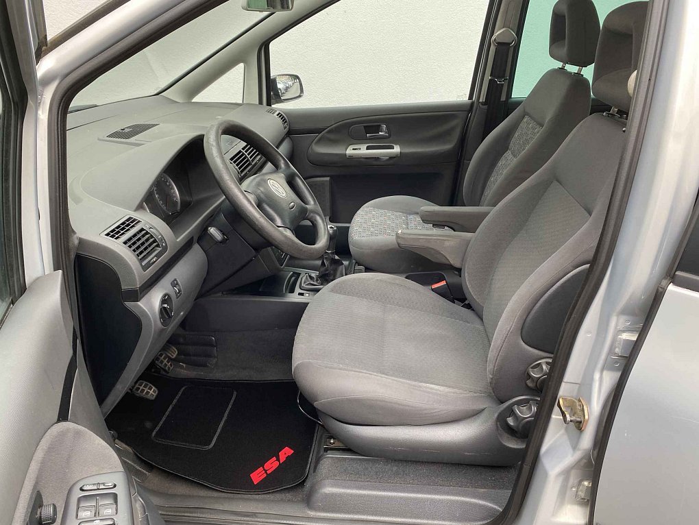 Volkswagen Sharan 1.9 TDi 