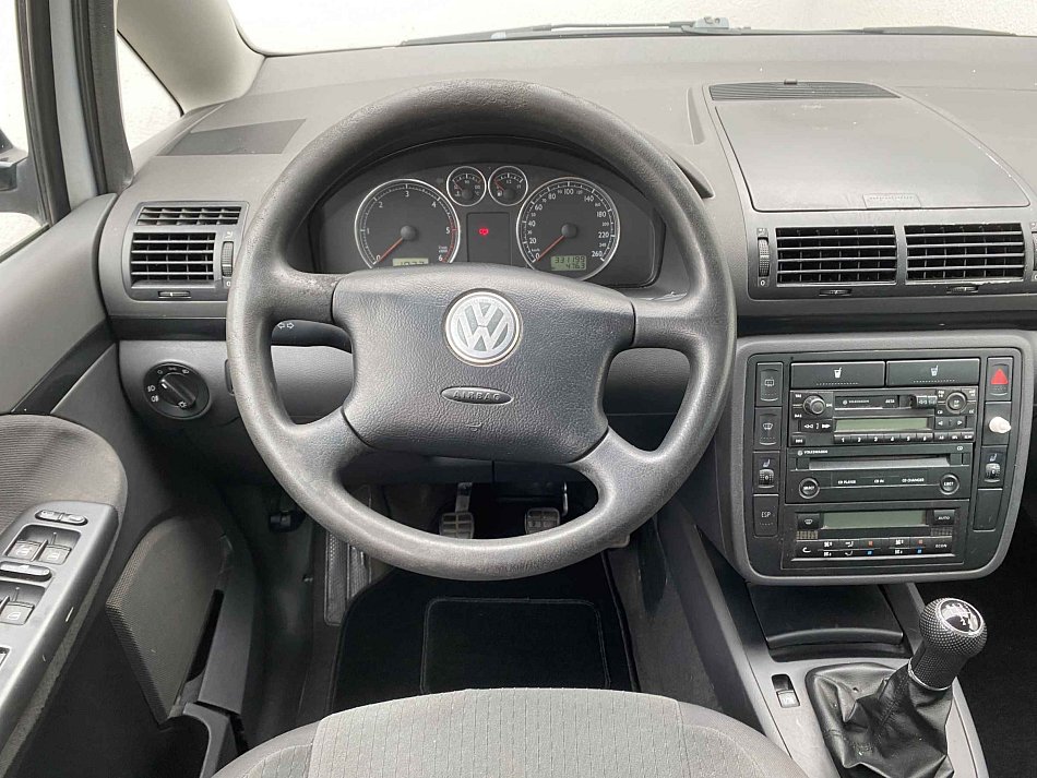 Volkswagen Sharan 1.9 TDi 
