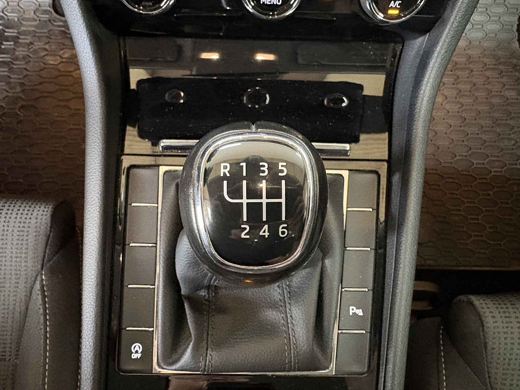 Škoda Superb III 2.0 TDi Ambition