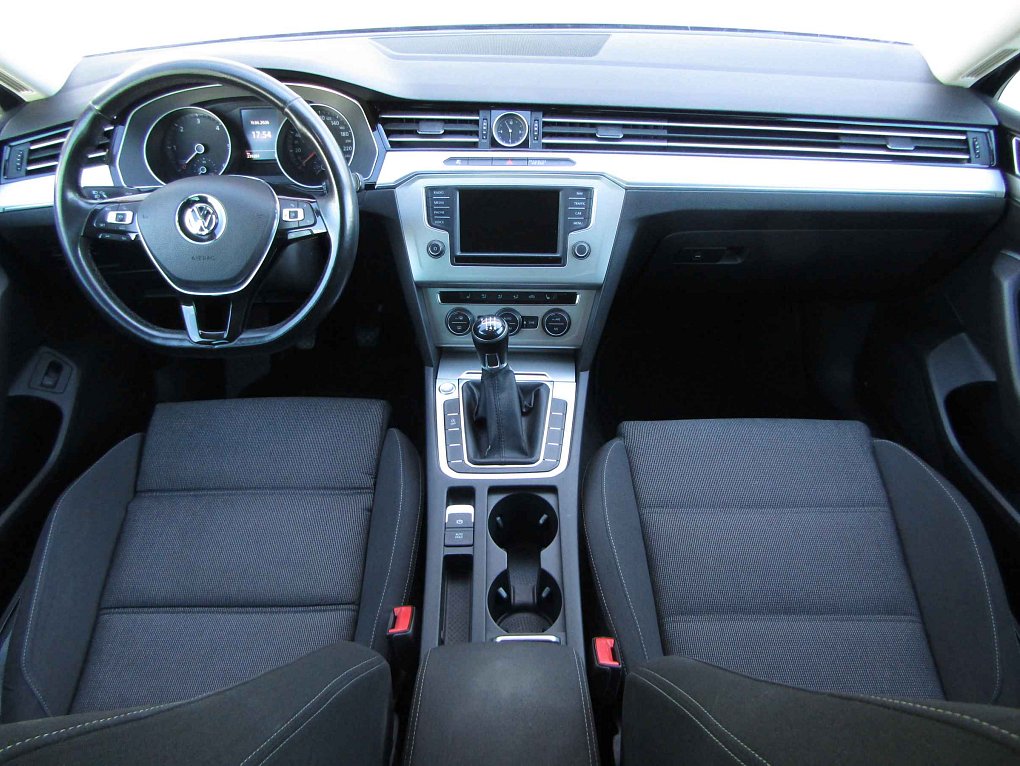 Volkswagen Passat 1.6 TDi 