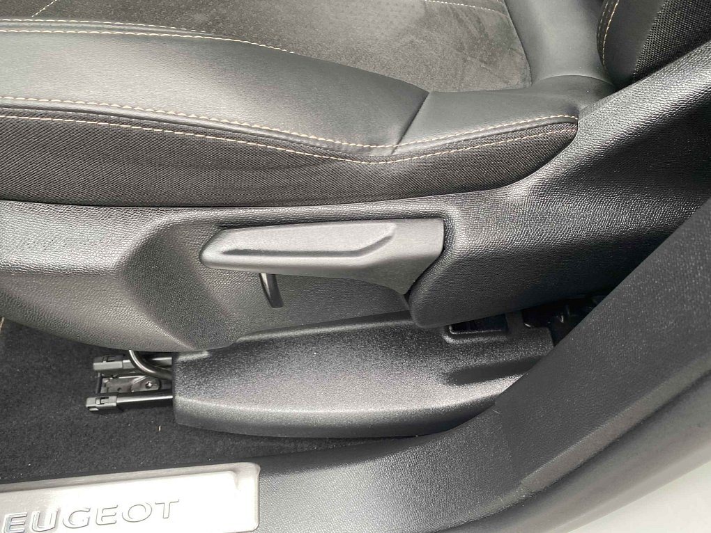 Peugeot 3008 1.2 PT GT